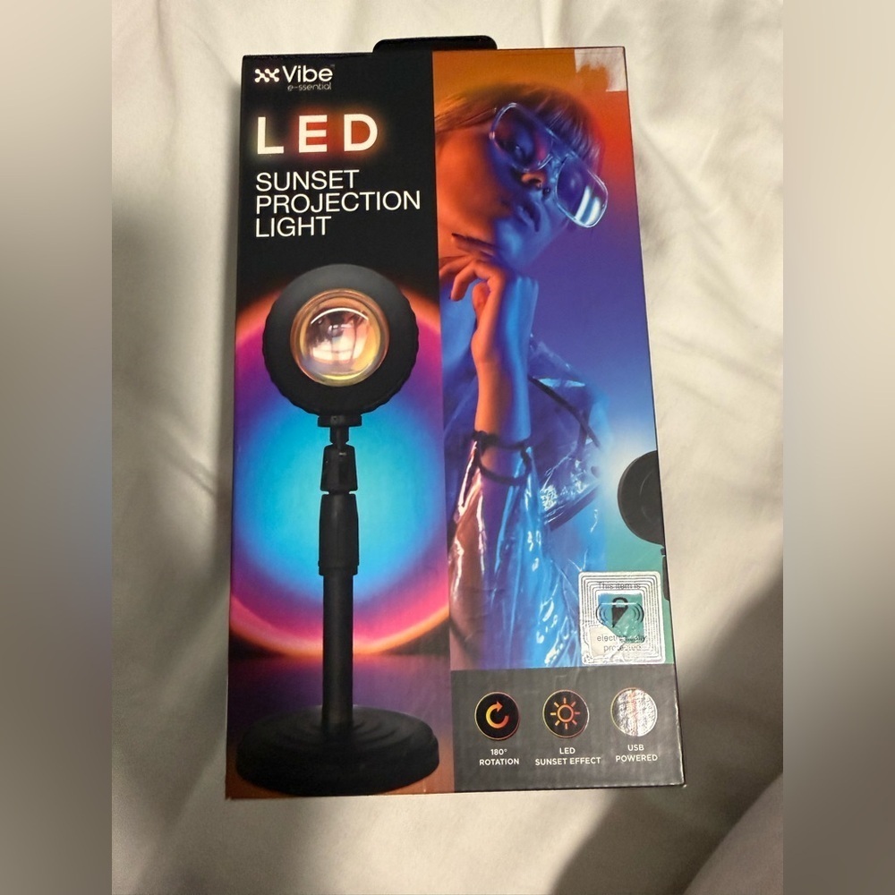 LED Sunset Projection Light. NWB